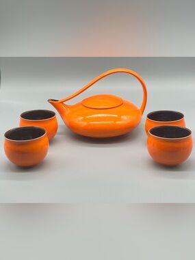Teavana Bright Orange Ceramic Teapot with Four Matching Cups